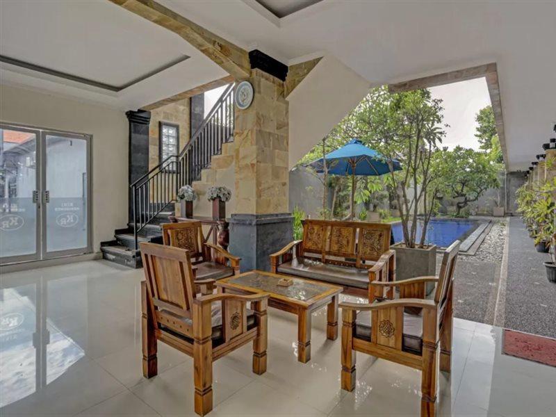 Super Oyo 3904 Kiki Residence Bali Legian Exterior foto
